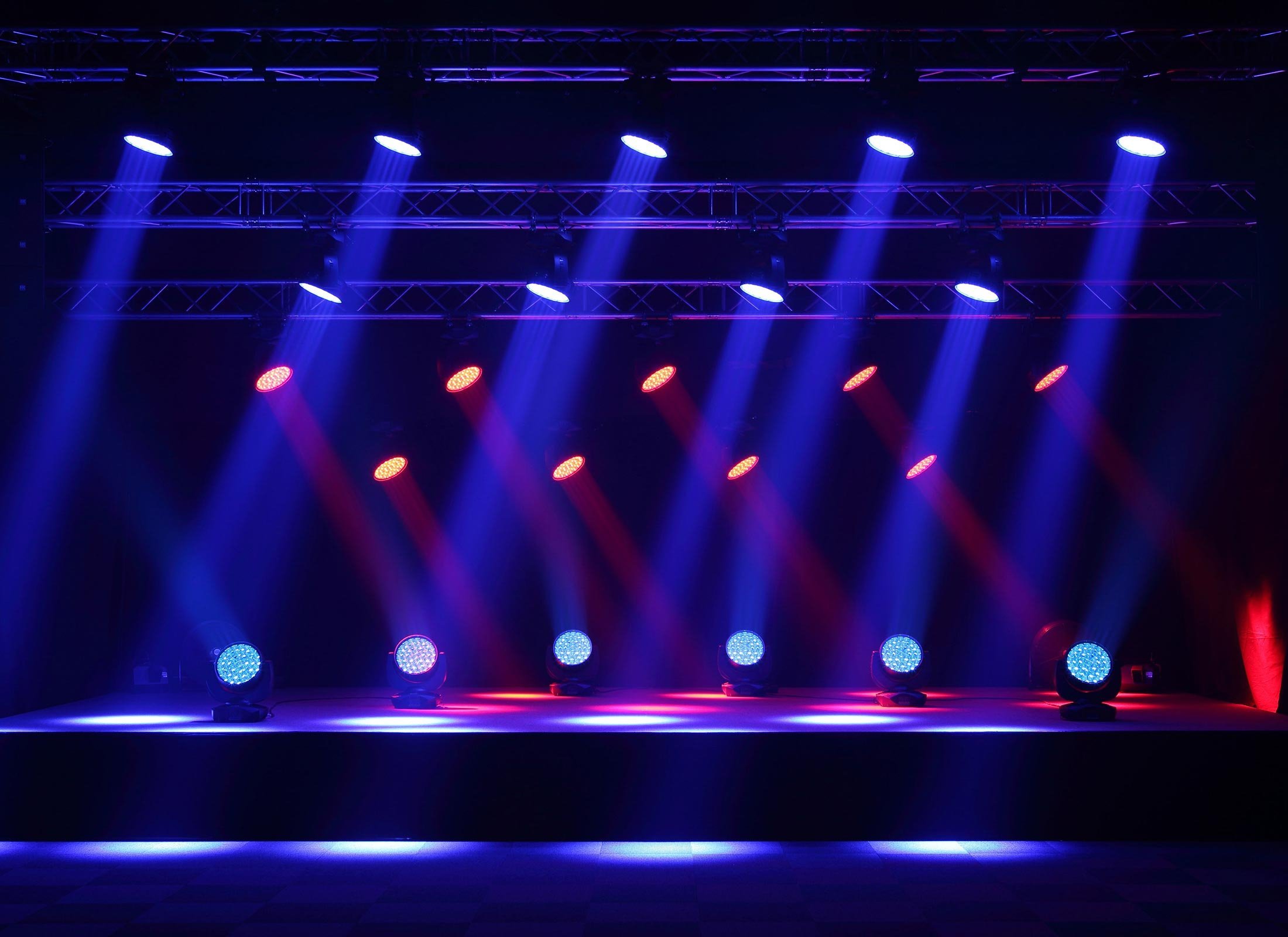 Sound lighting. Световое оборудование для сцены. Софиты сценические. Свет на сцене. Софиты на сцене.