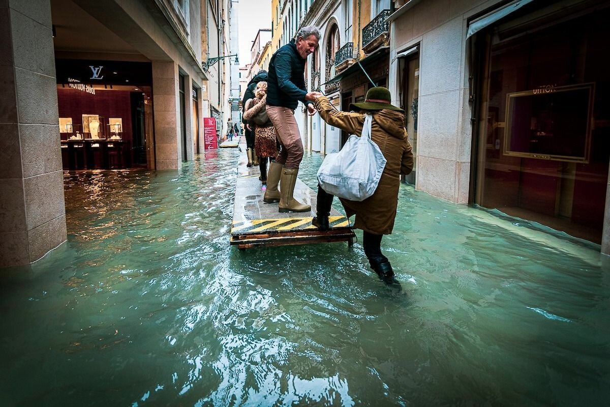Площадь затопления. Площадь Сан Марко в Венеции затопило. Наводнение на площади Сан Марко. Потоп в Венеции 2019. Венеция 2020 потоп.