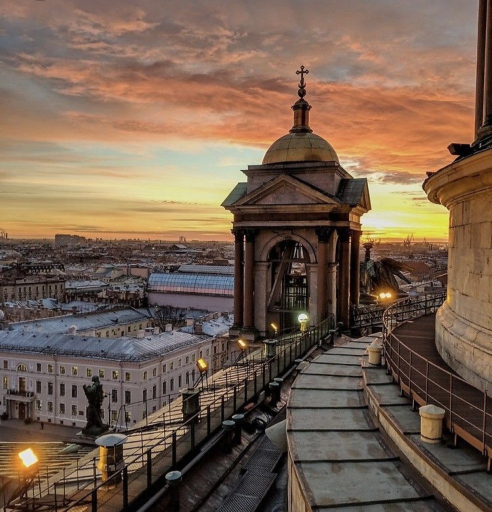 Санкт петербург красивые места. Исаакиевский собор панорама. Санкт Петербург Saint Petersburg. Исаакиевский собор на закате. Фотокарточки Санкт Петербург.