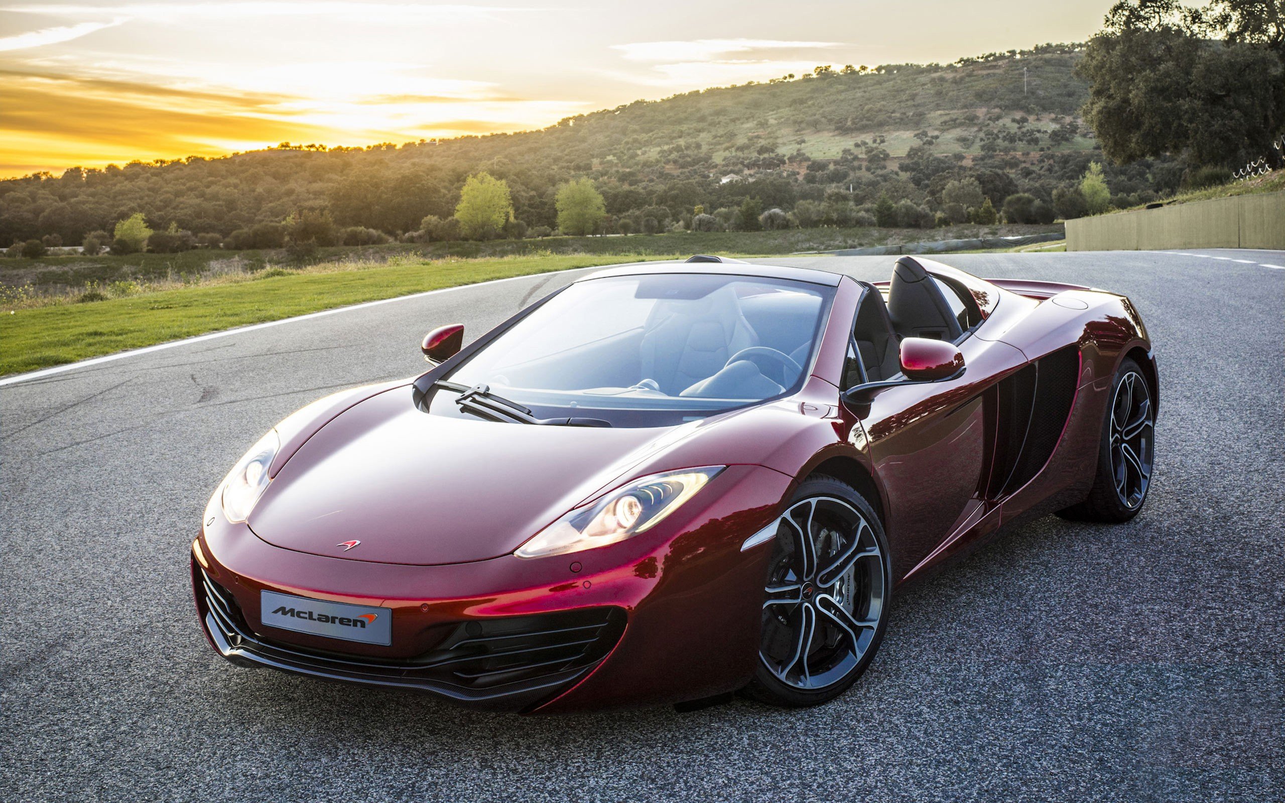 Макларен mp4-12c Spider