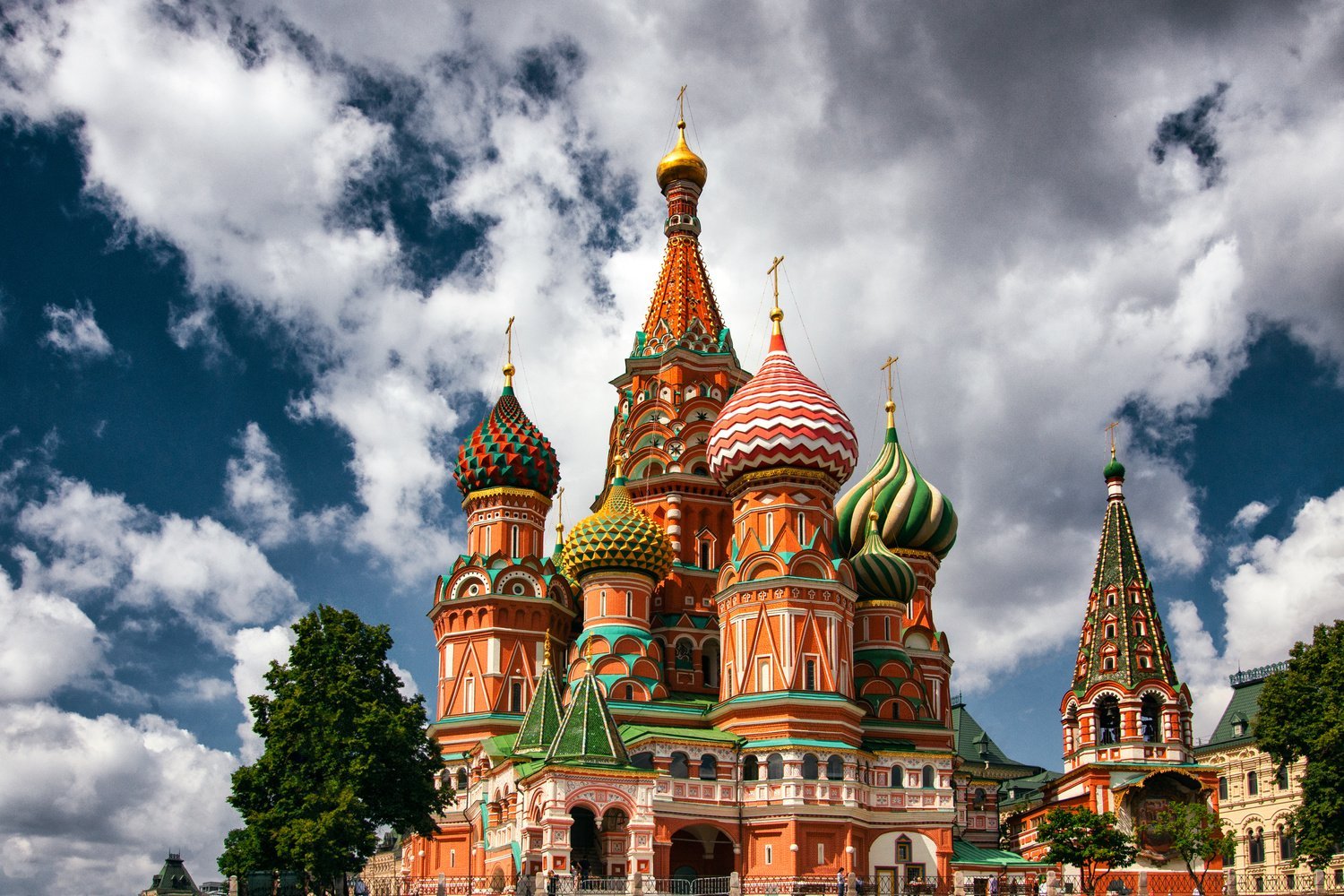 St basil s cathedral has. Храм Василия Блаженного красная площадь. Храм Василия Блаженного Москва купола.