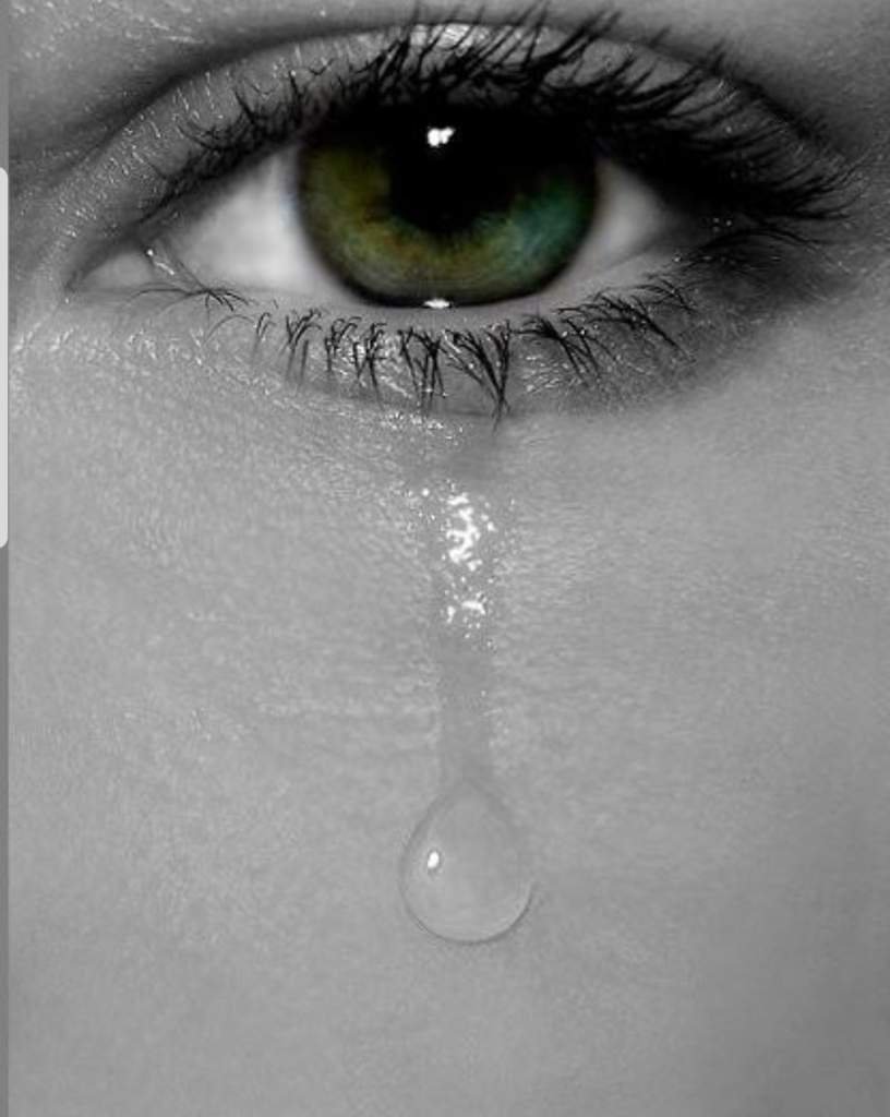 грустные картинки со слезами про жизнь
