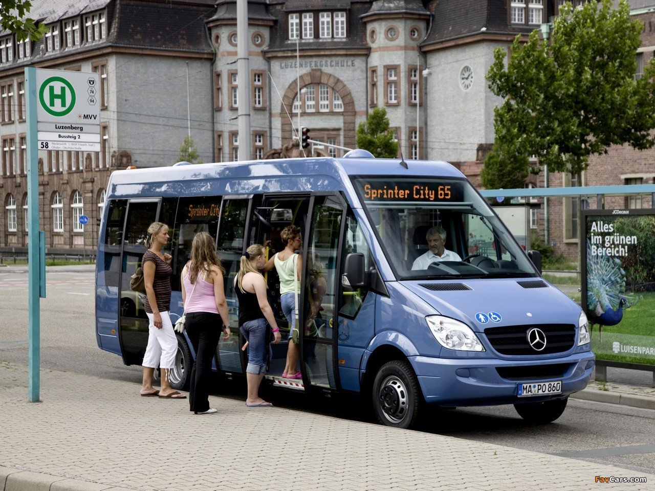 Городской микроавтобус. Mercedes-Benz Sprinter City. Мерседес Спринтер Сити. Автобус Мерседес маршрутный. Спринтер Мосгортранс.