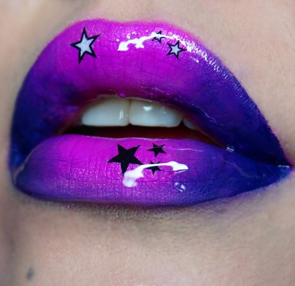 Макияж с фиолетовыми губами необычный