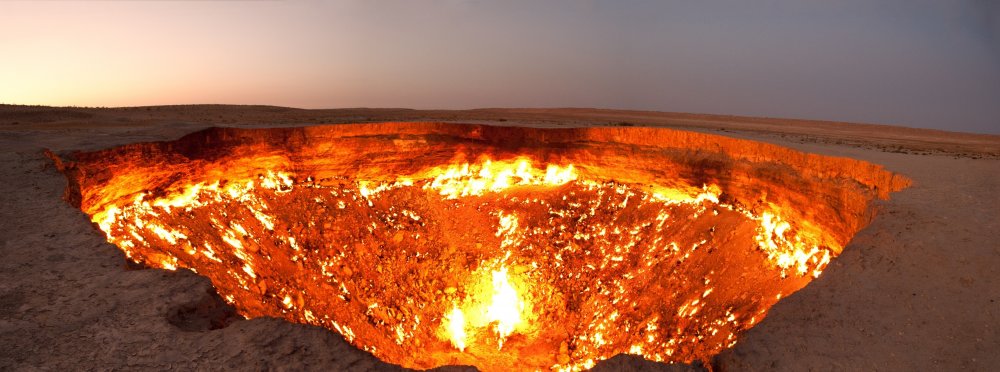 Дарваза газовый кратер в Туркменистане