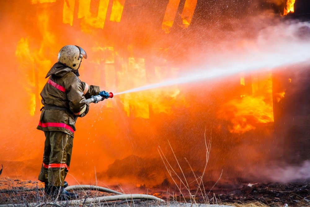 Фото пожарника картинка