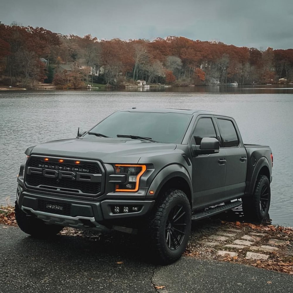 Ford f-150 SVT Raptor SUPERCREW