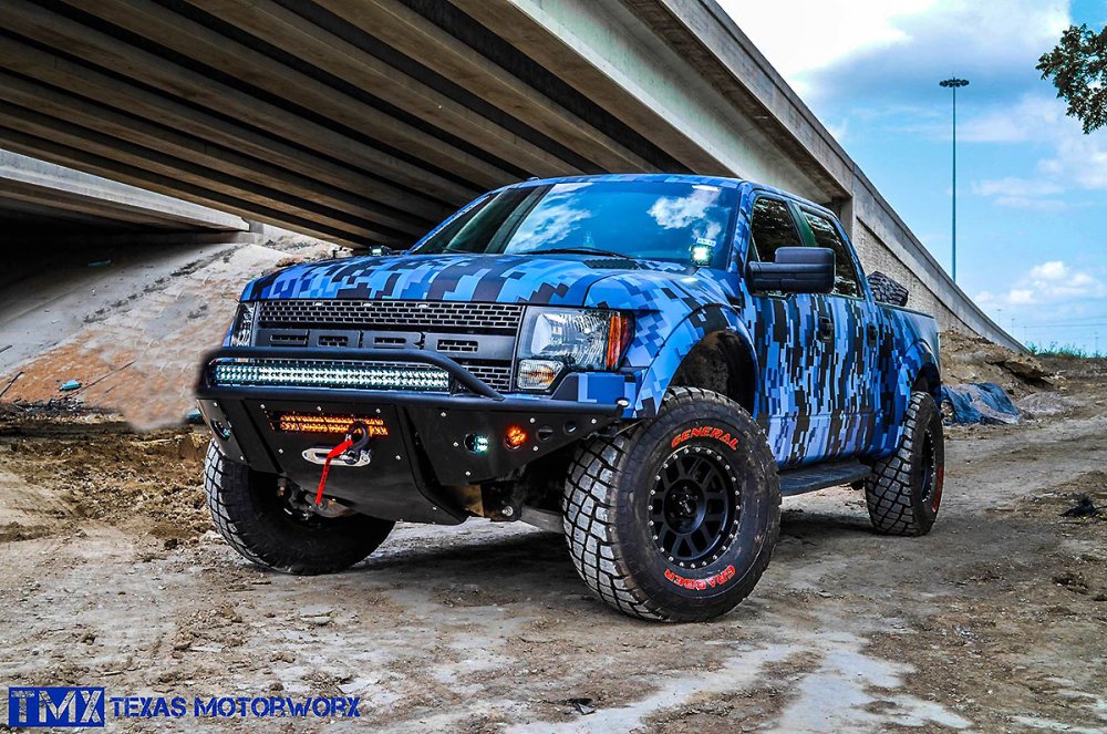 Ford Velociraptor 6x6