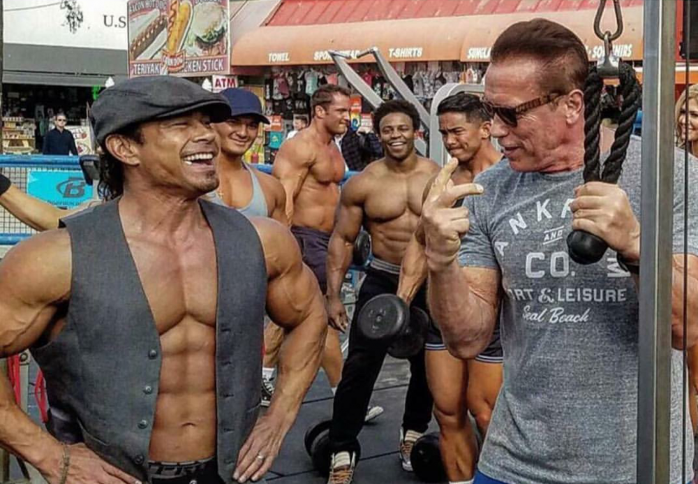 Арнольд Шварценеггер muscle Beach