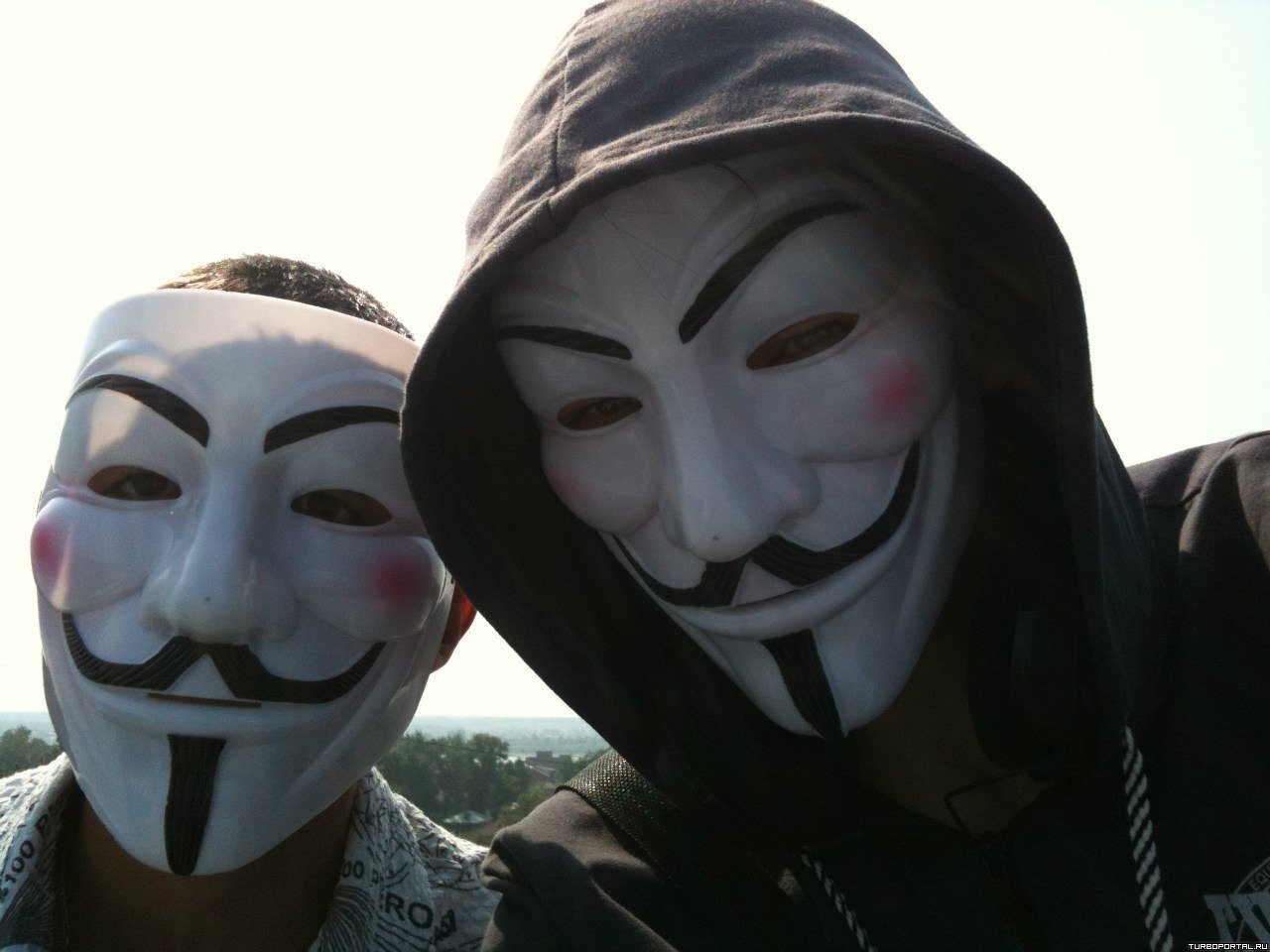 Анонимус человек в маске Гая Фокса