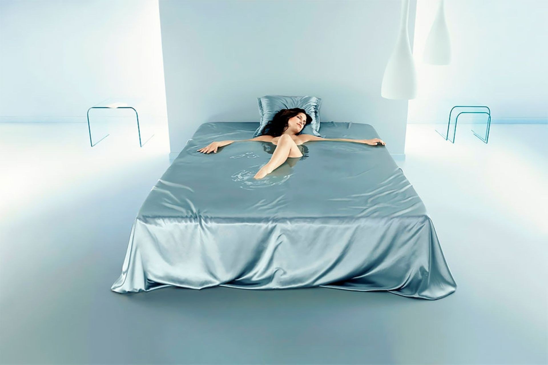 Креативная реклама постельного белья