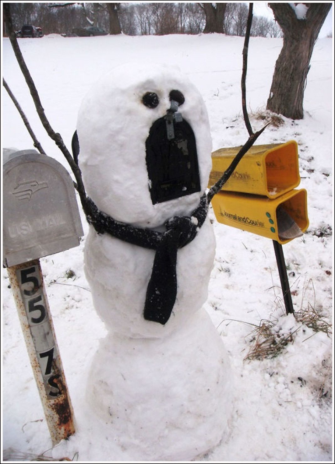 Глупый снег. Прикольные Снеговики. Креативный Снеговик. Самый креативный Снеговик. Креативный Снеговик из снега.