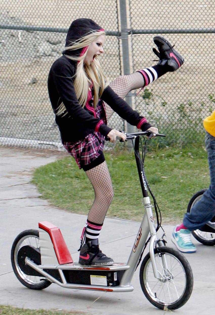 Avril Lavigne байк