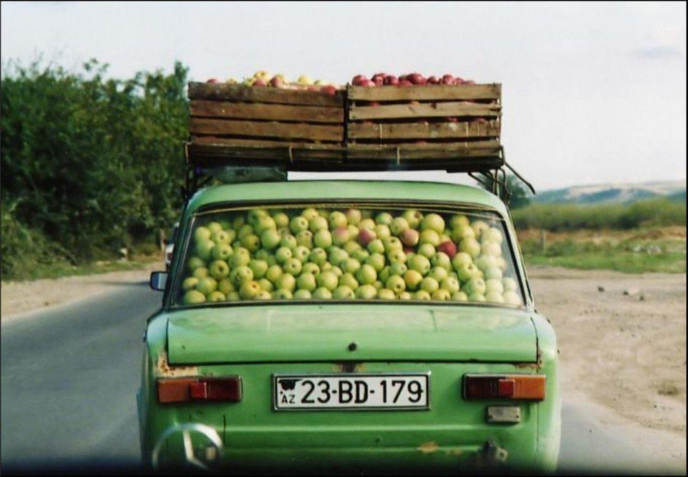 Машина груженная арбузами