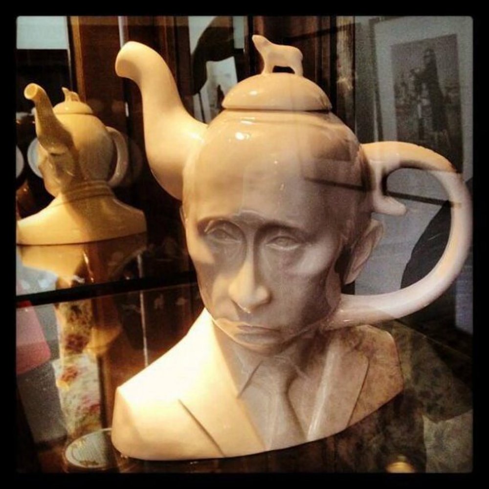 Чайник в виде Путина