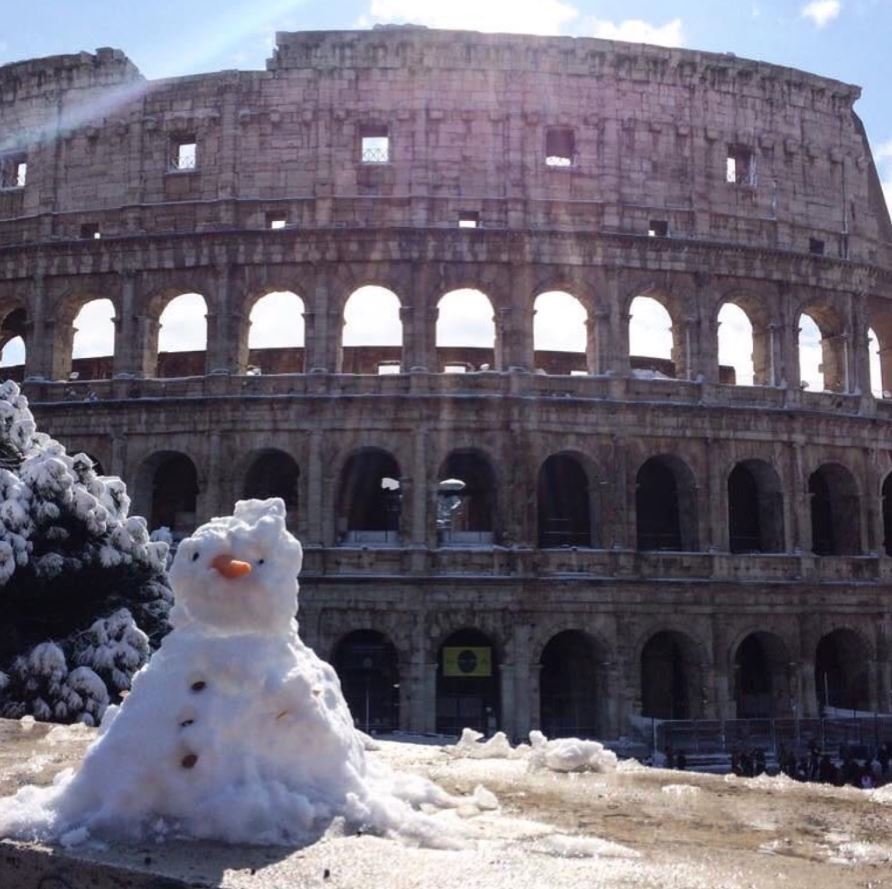 Колизей февраль. Зима в Италии. Италия зимой. Зима в Риме. Рим Италия зимой.