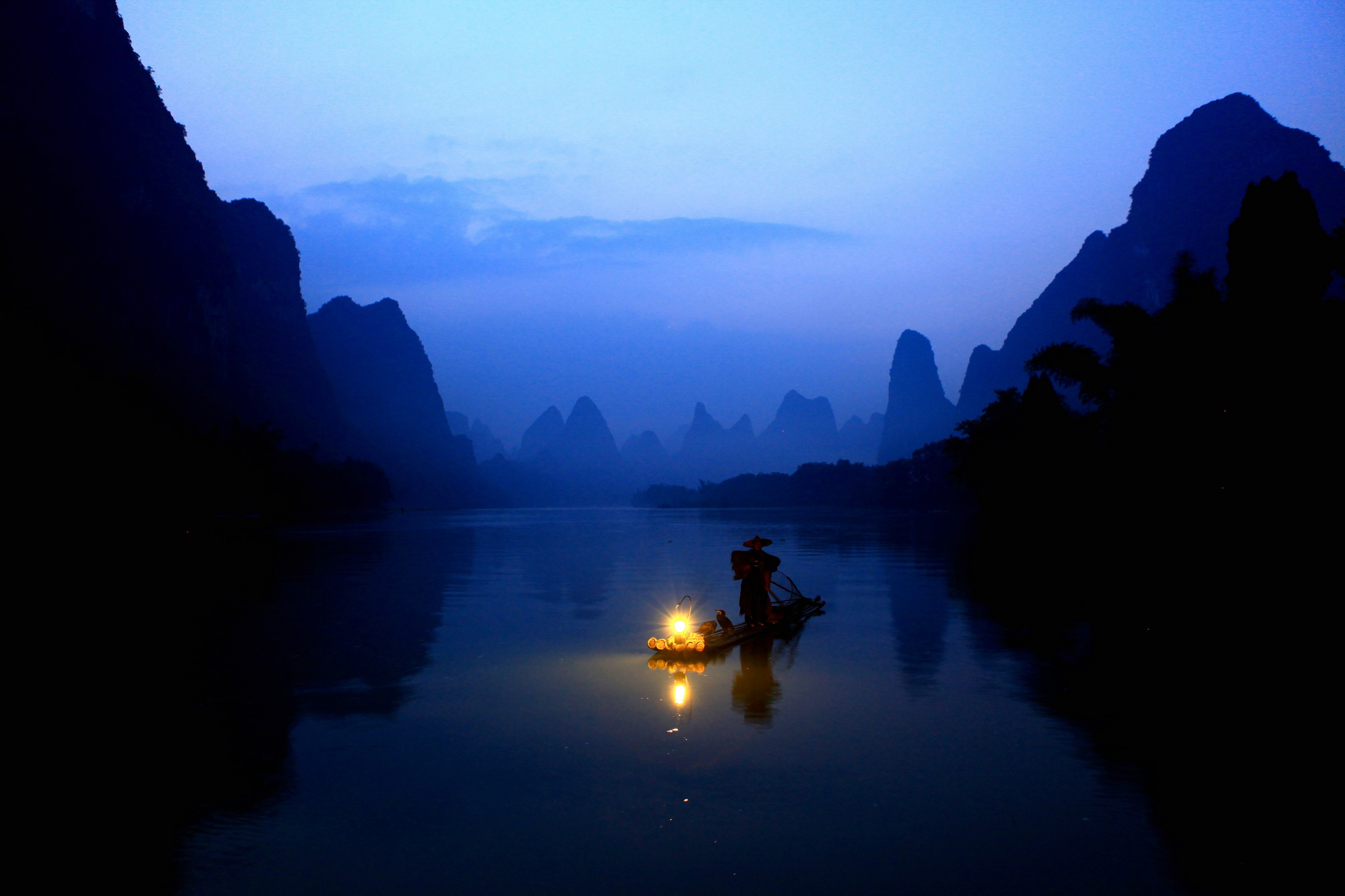 Japan vietnam. National Geographic река Китай. Ночной китайский пейзаж. Пейзаж спокойствие в Китае. Природа Китая вечером.