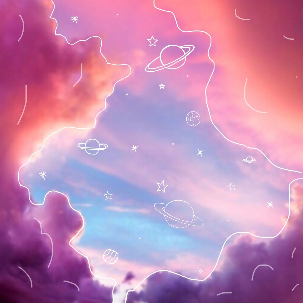 Розово фиолетовое небо с облаками