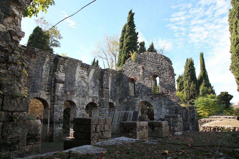 Цандрипшская базилика Абхазия