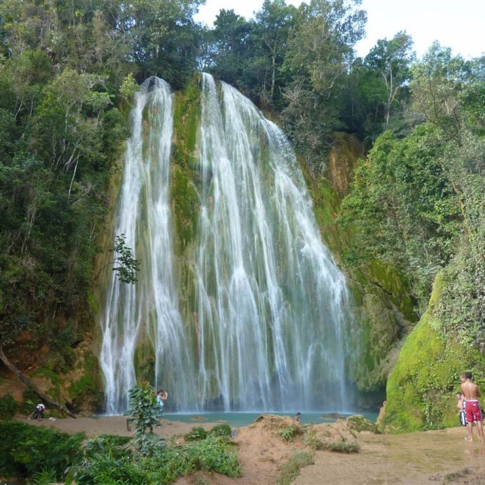 Cascada la novia водопад