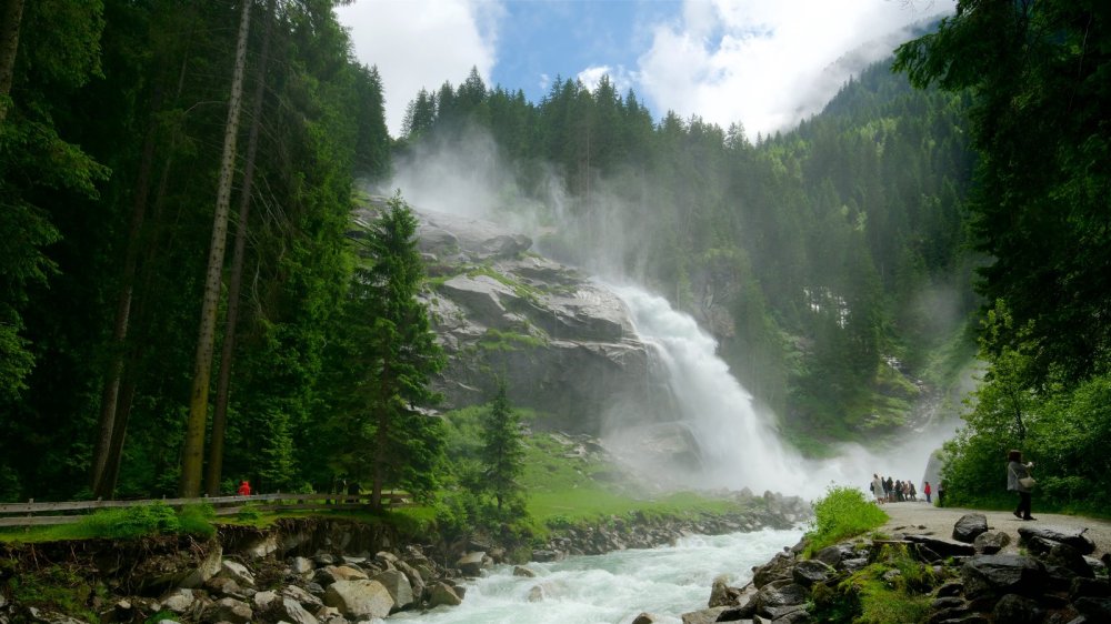 Каскад водопадов Кримль