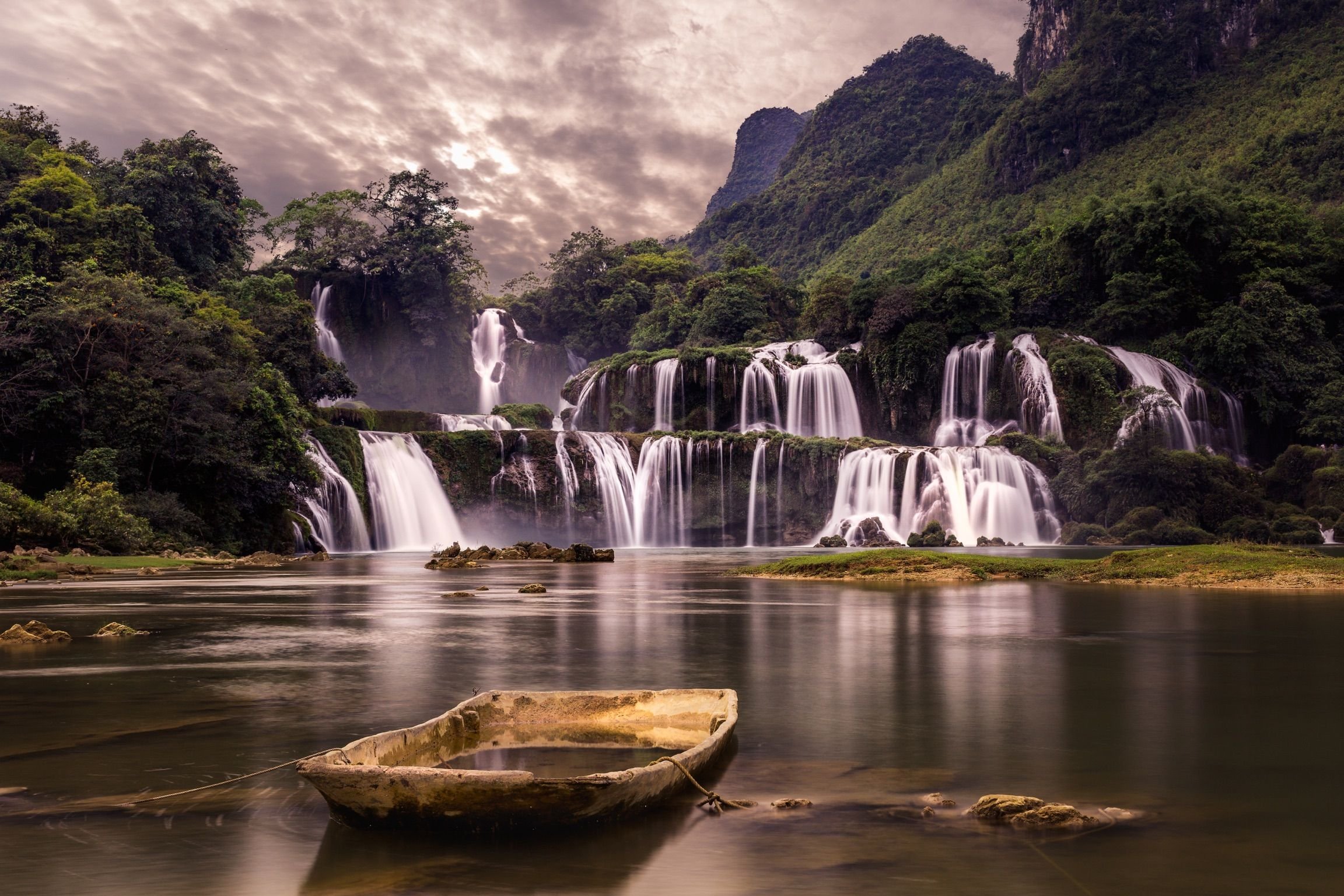 Detian waterfall. Водопад Дэтянь (банзёк). Водопад банзёк Вьетнам. Дэтянь, Вьетнам. Водопад Дэтянь, Вьетнам, Китай.