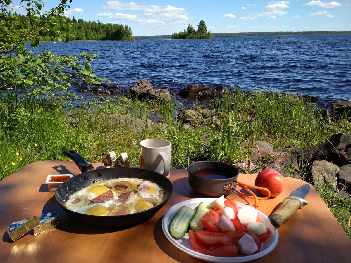 шашлыки на озере