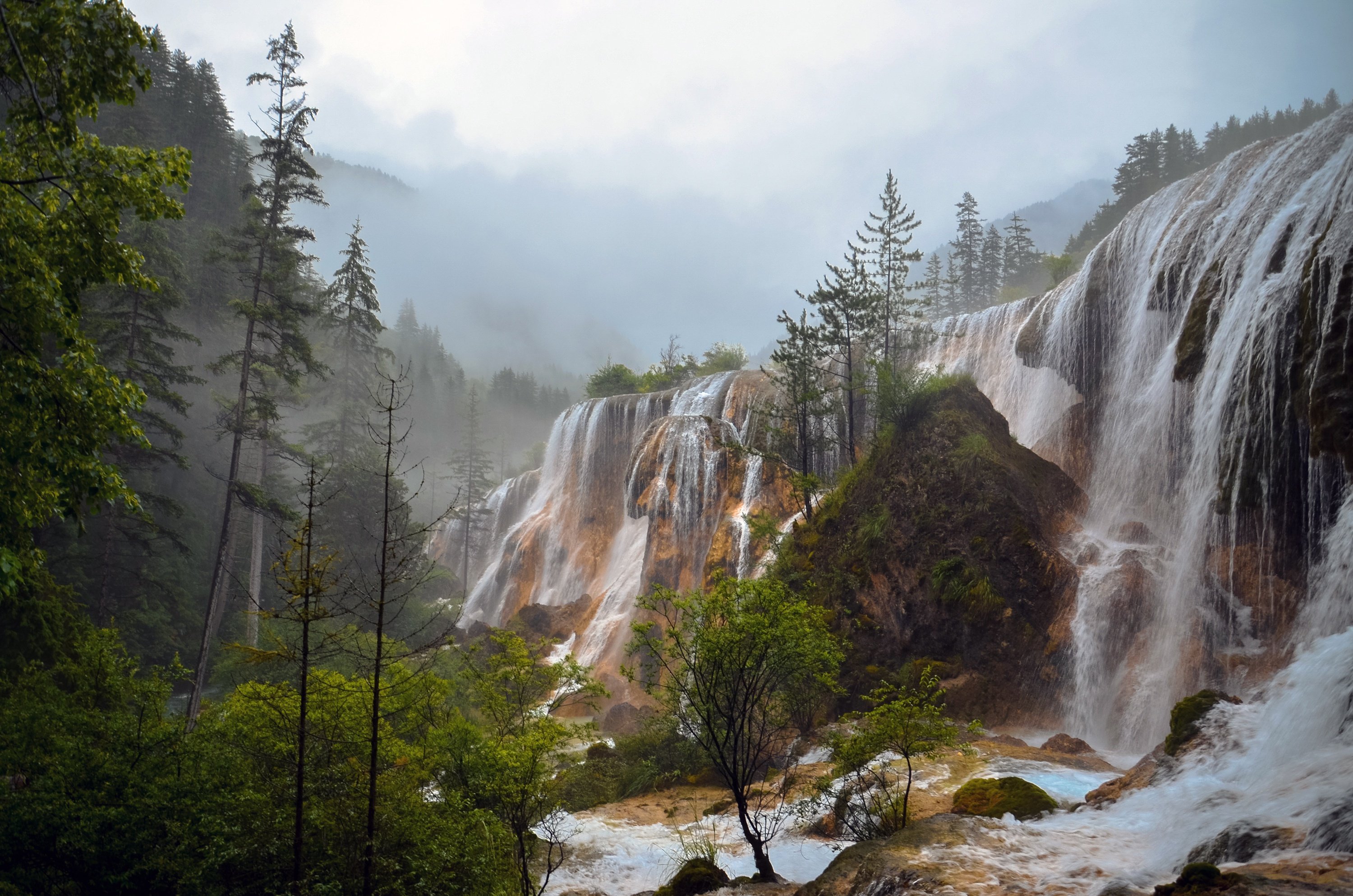 Чашеобразный водопад