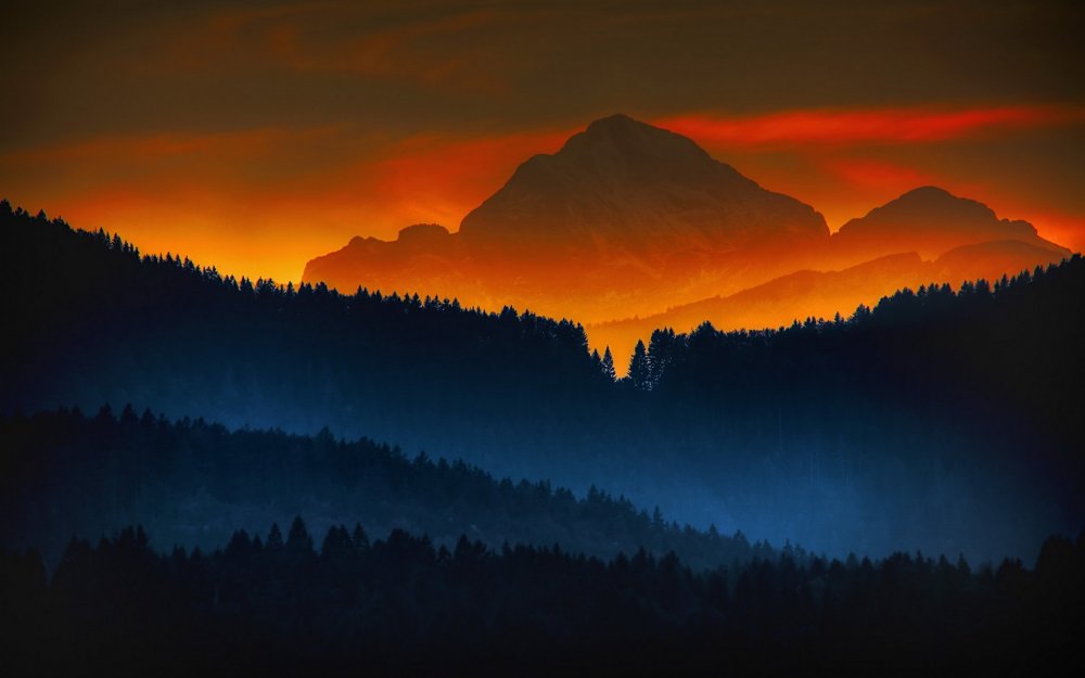 Закат над горами