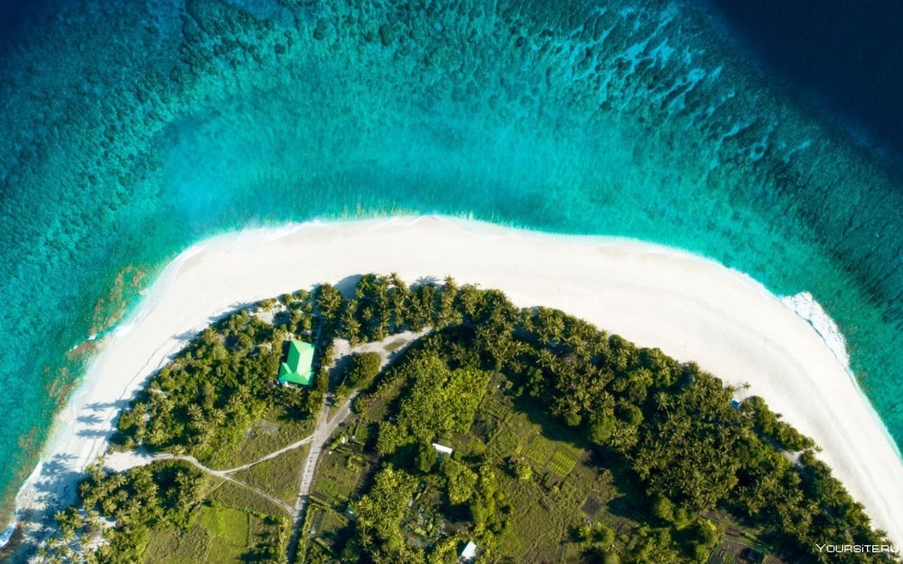 Остров Сан Айленд Мальдивы вид сверху