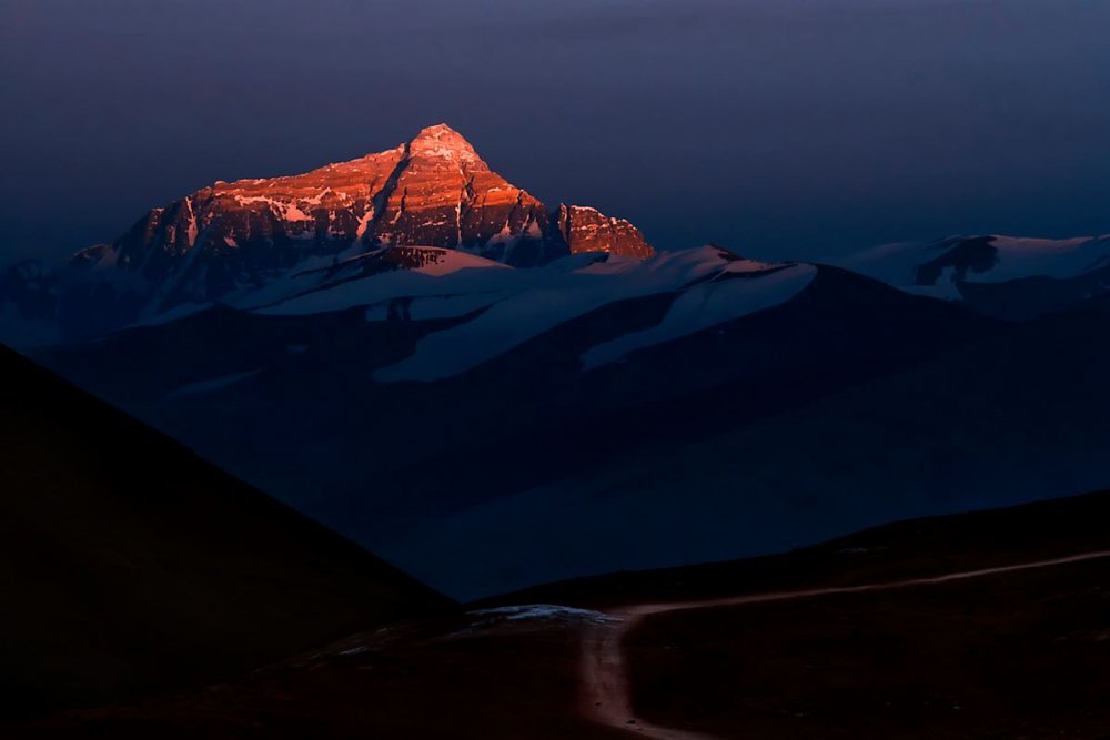 The beautiful Himalaya snowy Mountains photos