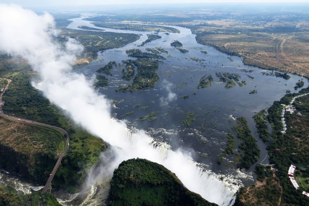 Восточный порог водопад Виктория