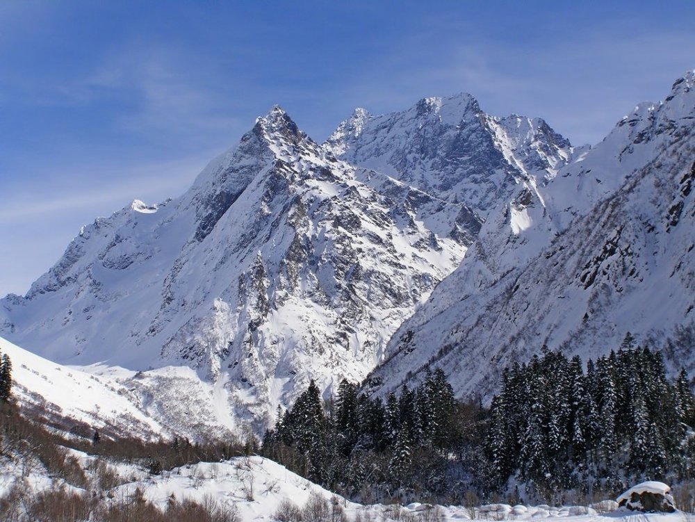 Домбай Ульген гора