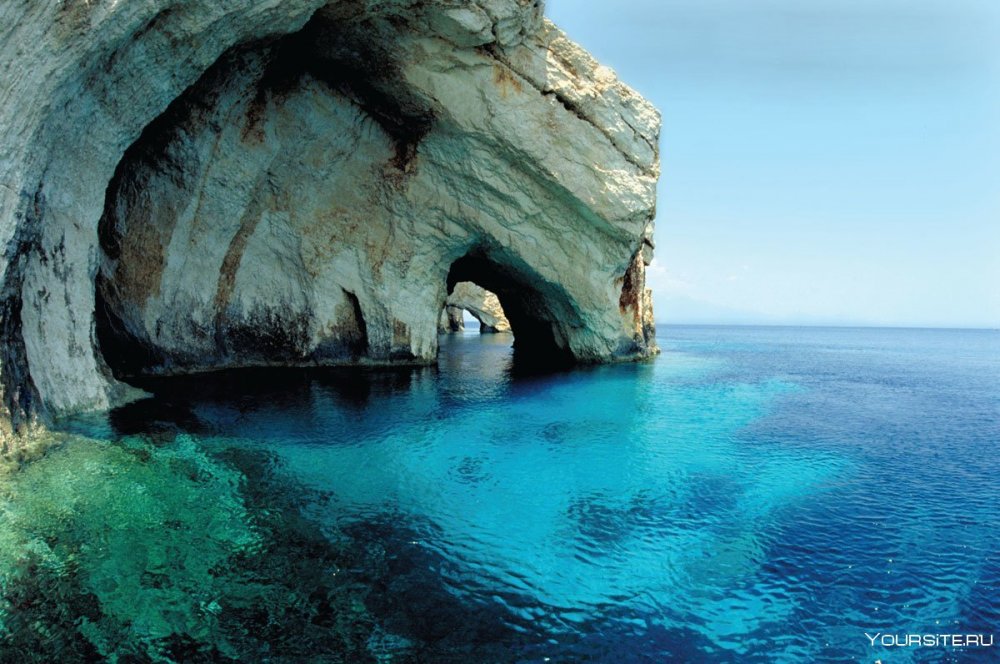 Голубые пещеры и бухта Навайо