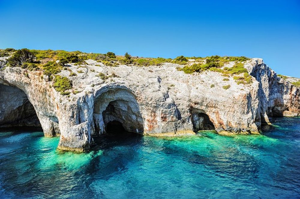 Закинтос Греция пещера