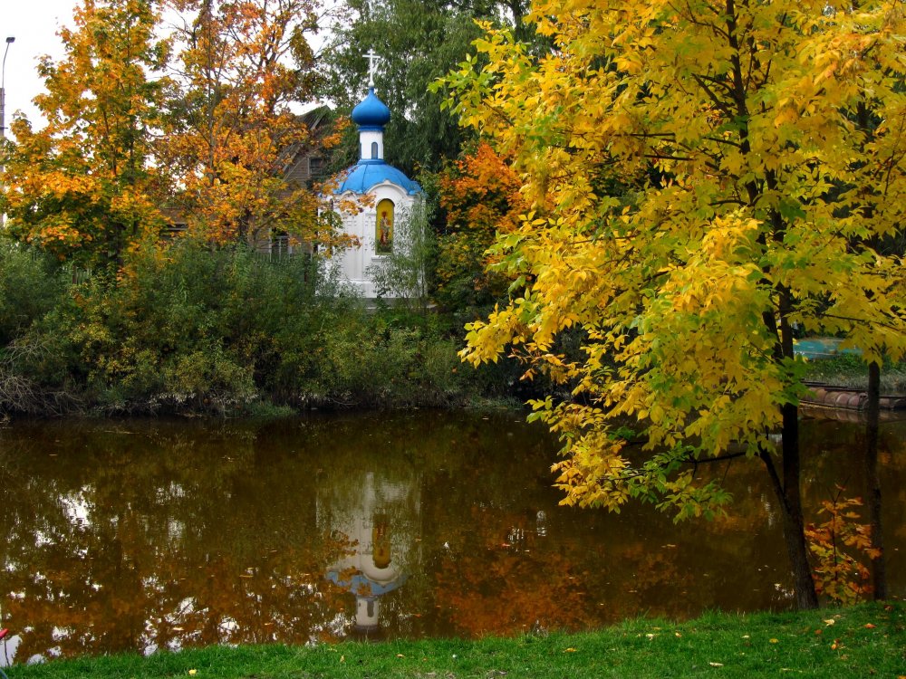 Храм река Родник