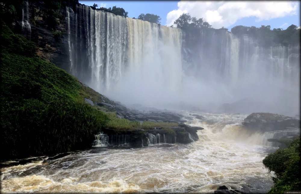 Kalandula Falls Ангола