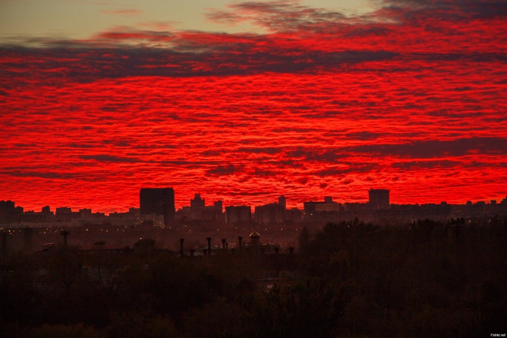 Кроваво красный закат