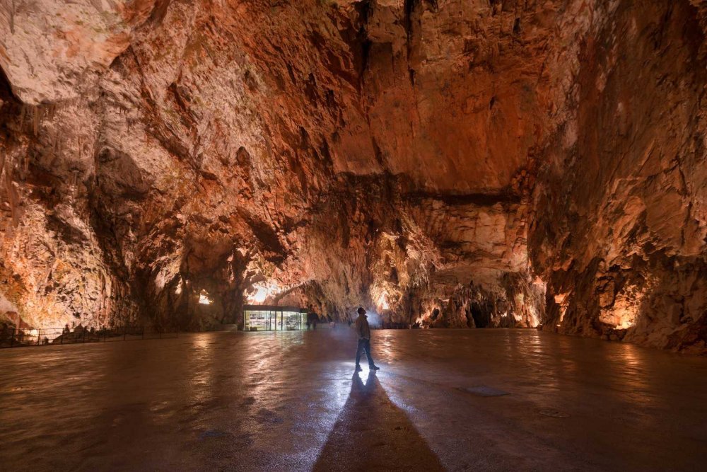 Пещеры в Словении Карст
