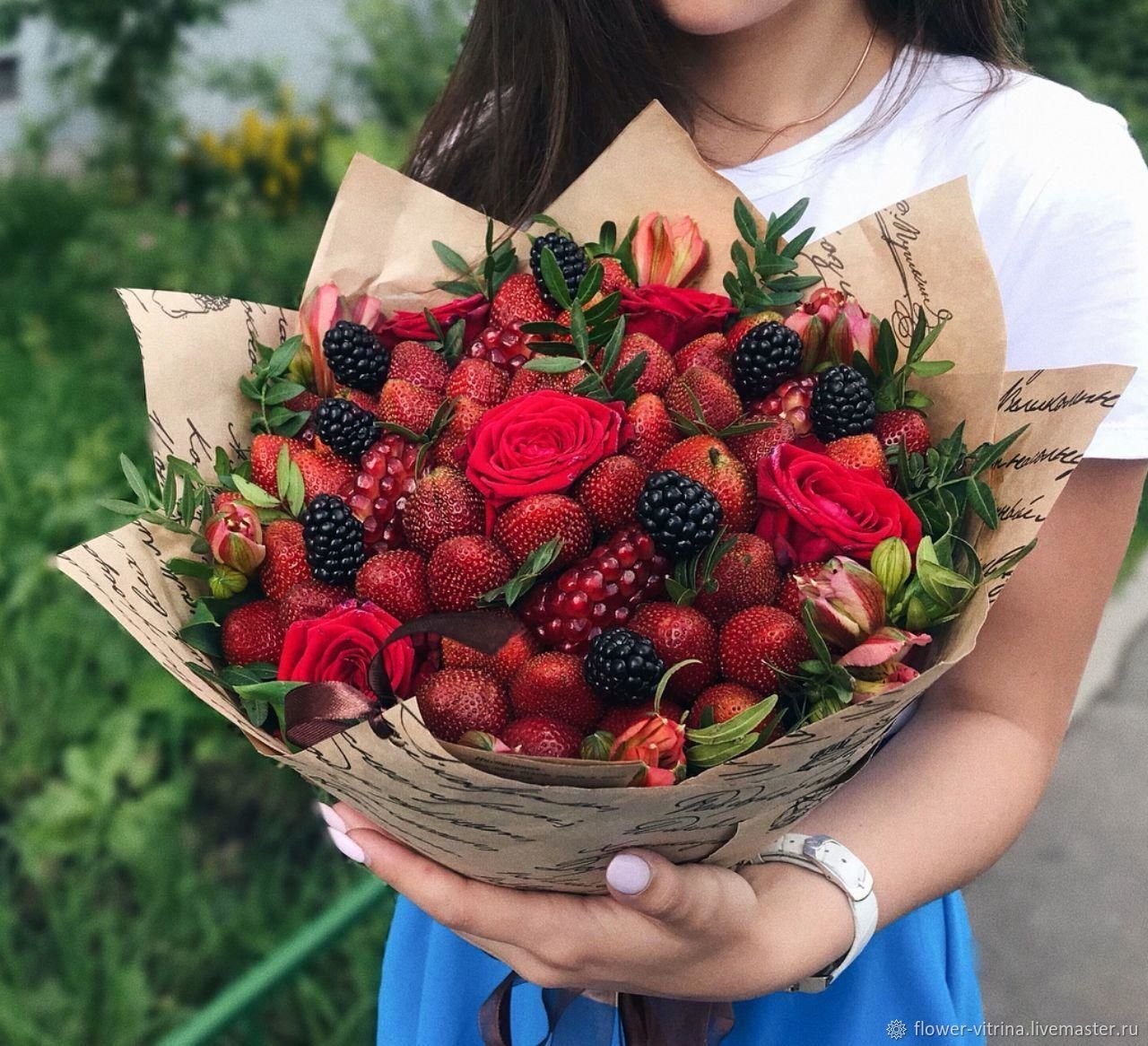 Ягодный букет девочке с днем рождения