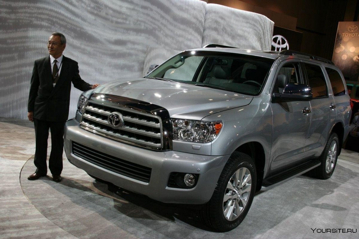 Toyota Sequoia 2016 черный