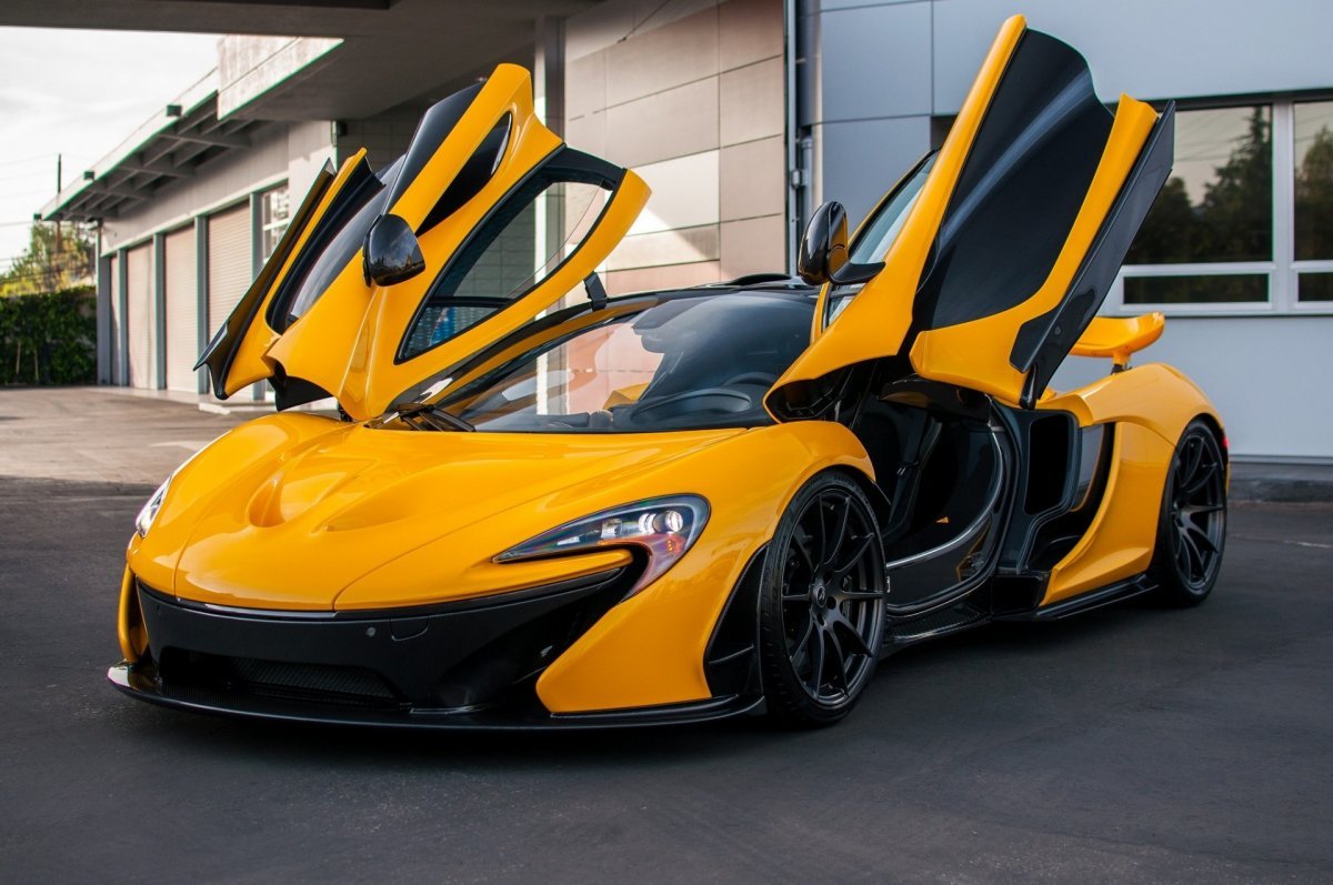 MCLAREN p1 Black