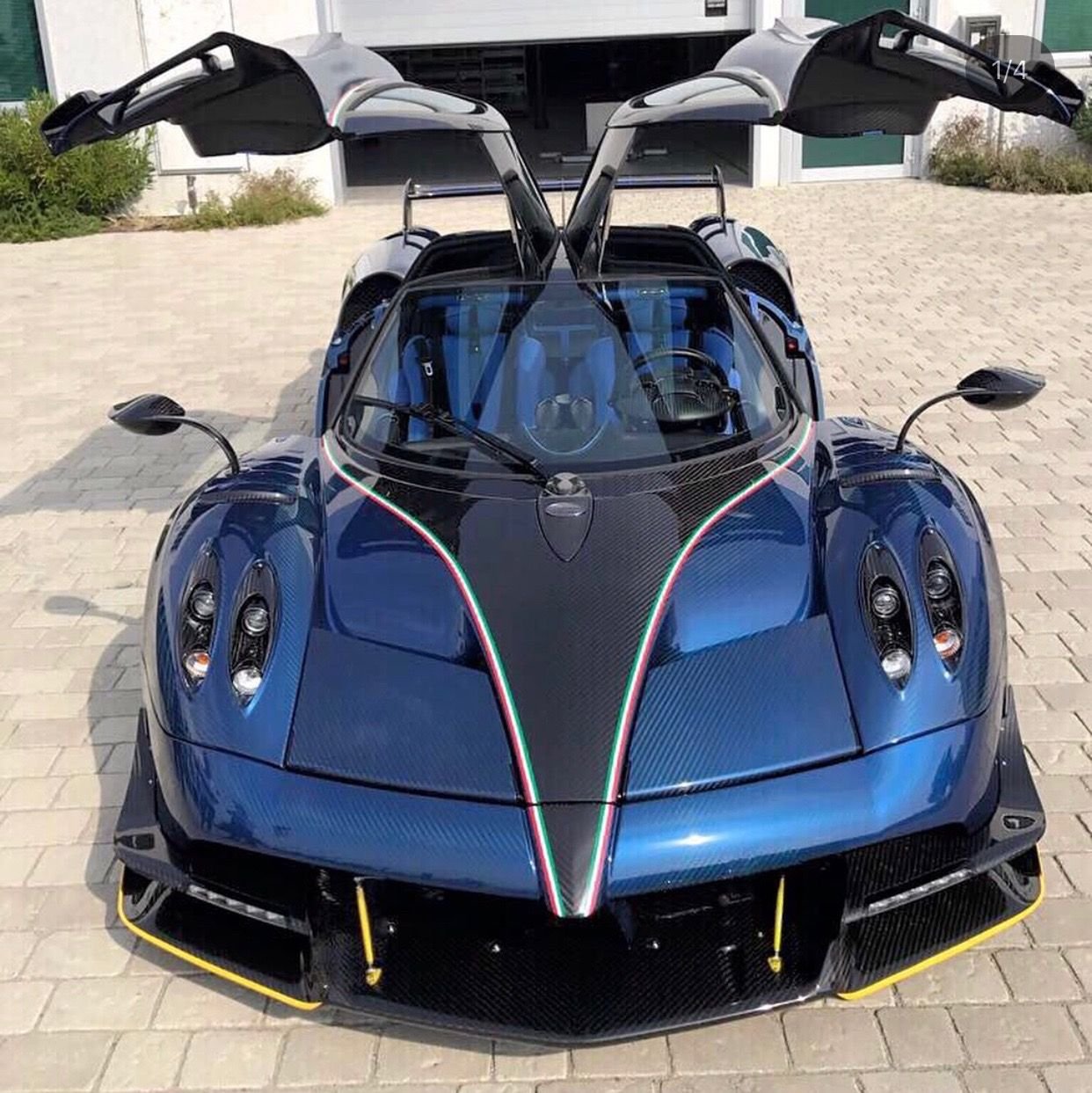 Pagani Huayra черная