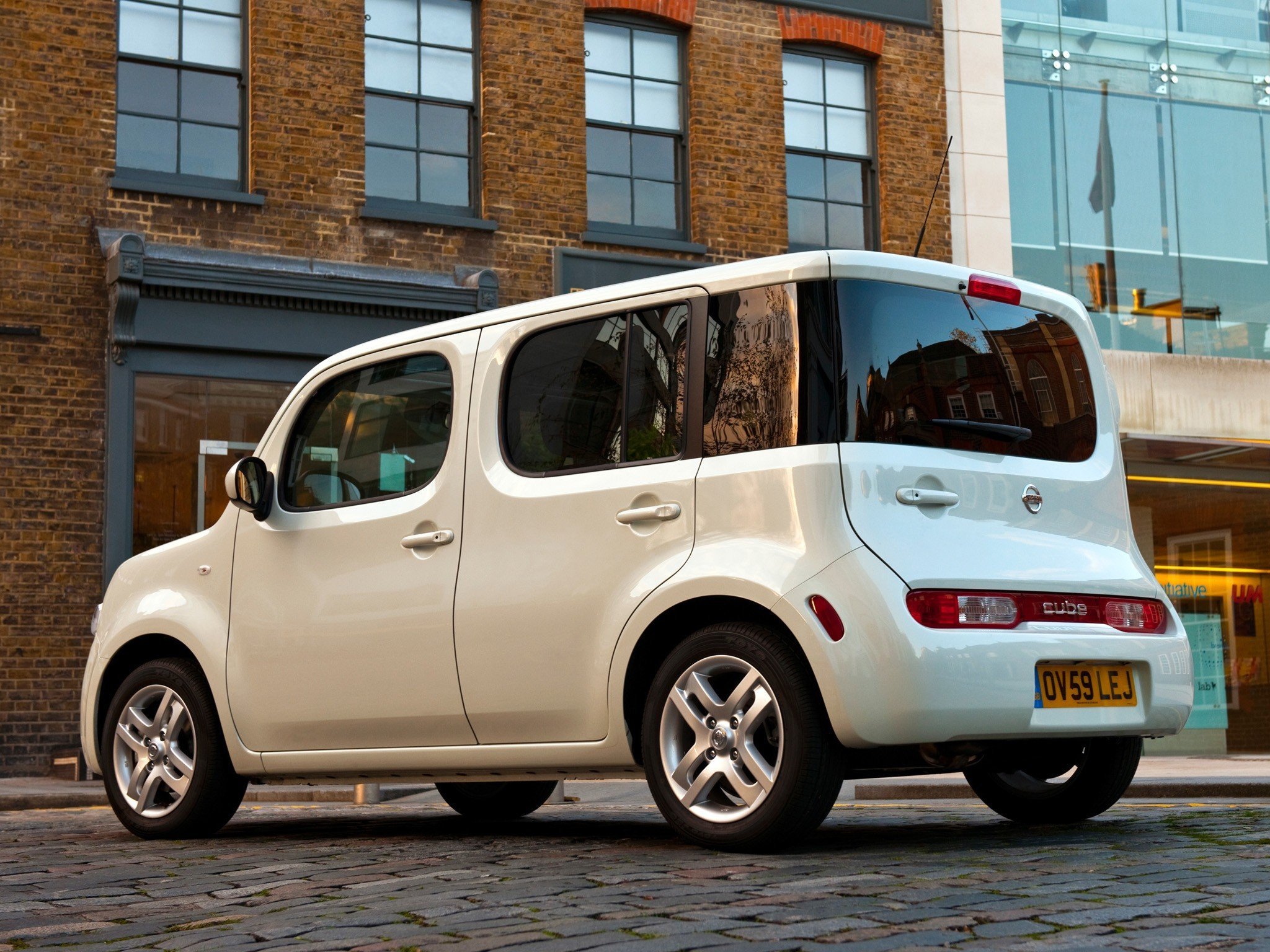 Машина куб. Nissan Cube z13. Nissan Cube 2018. Nissan Cube 2009. Nissan Cube z12 Nismo.