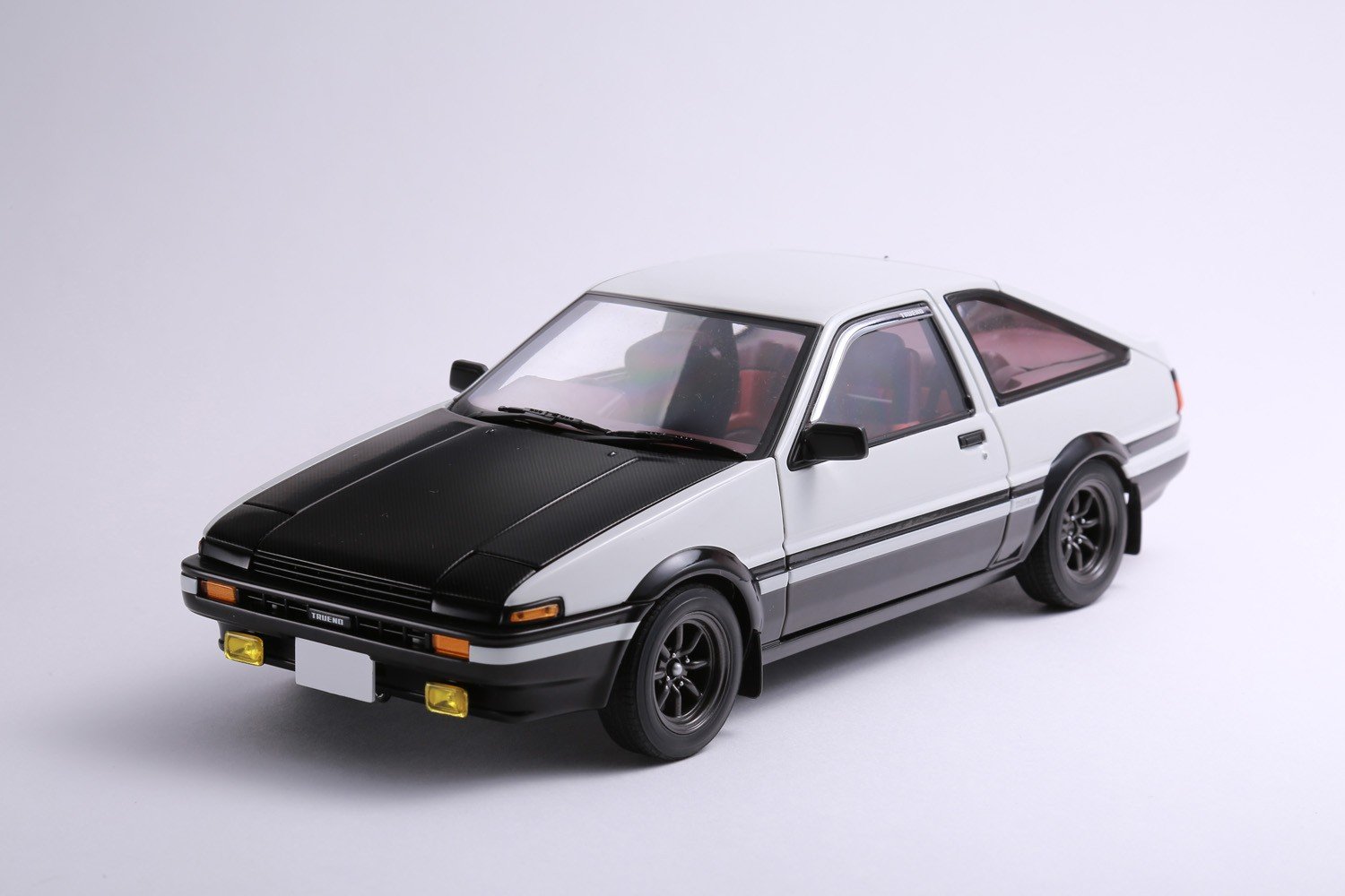 Toyota ae86 Trueno аниме