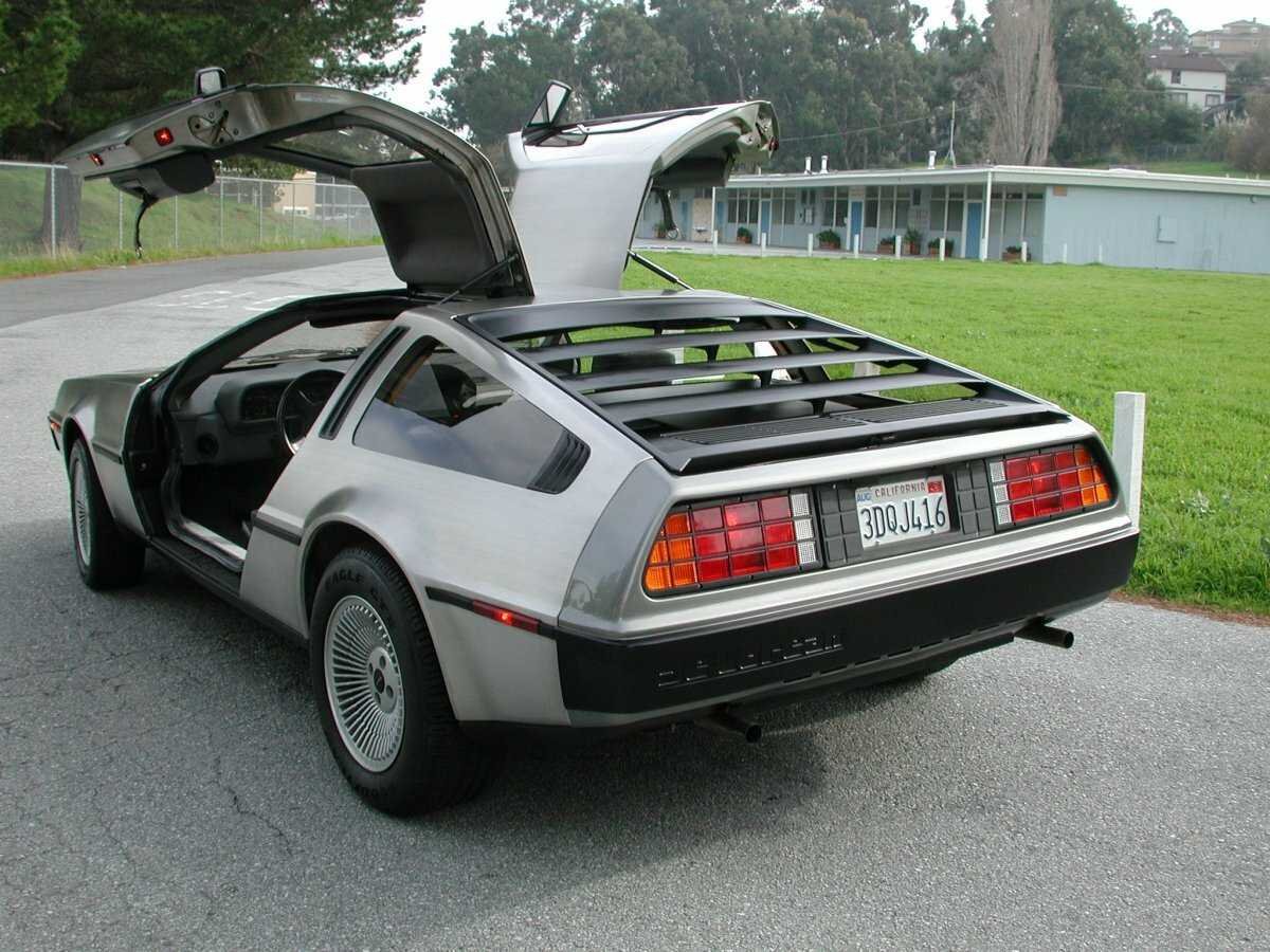 DELOREAN Alpha 5