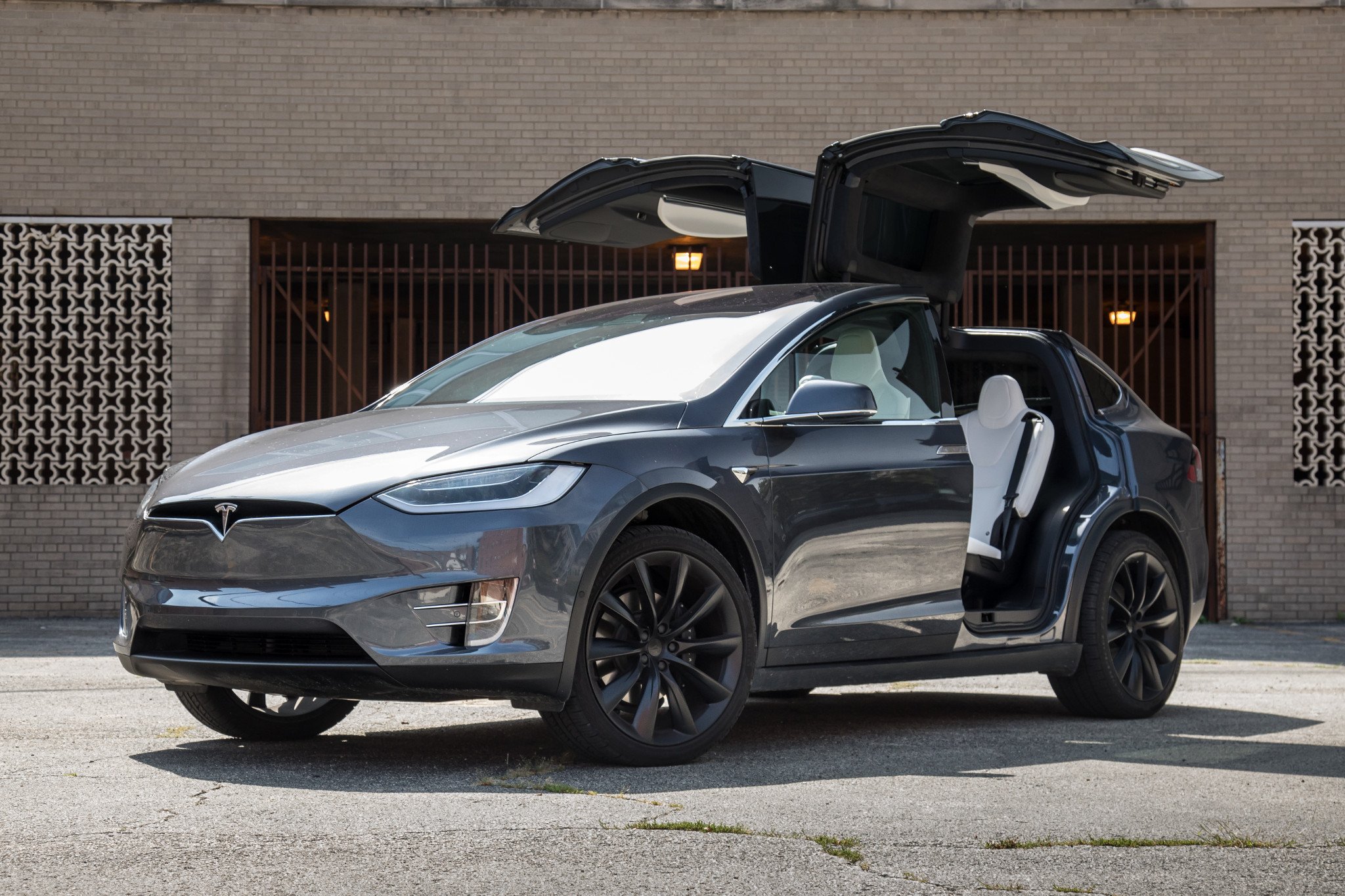 Tesla model x 2022