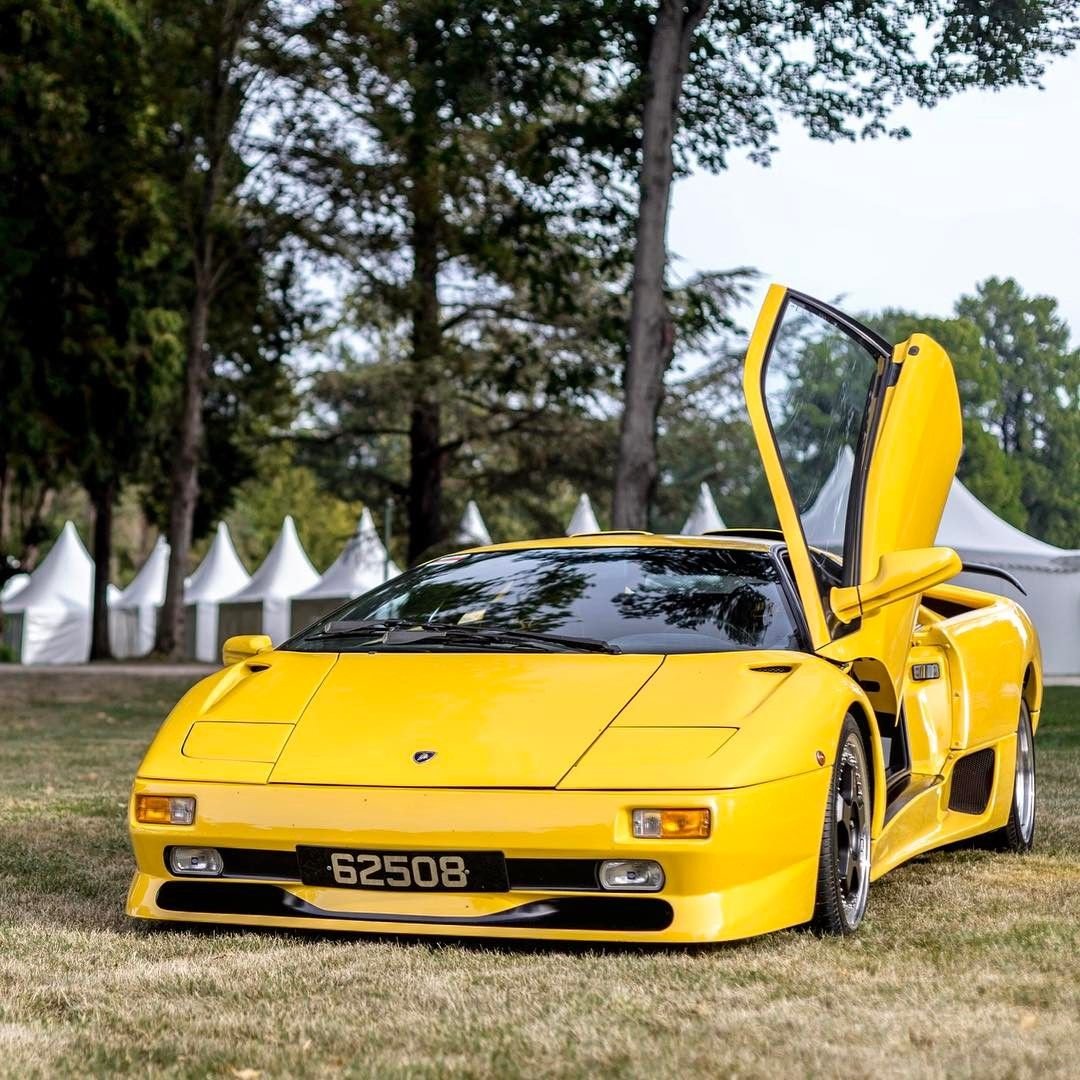 Lamborghini Diablo Purple