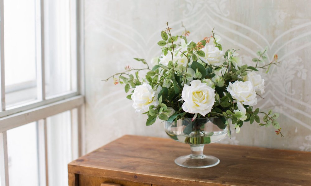 «Цветы в вазе на Мраморном столе» Симон сен-Жан
