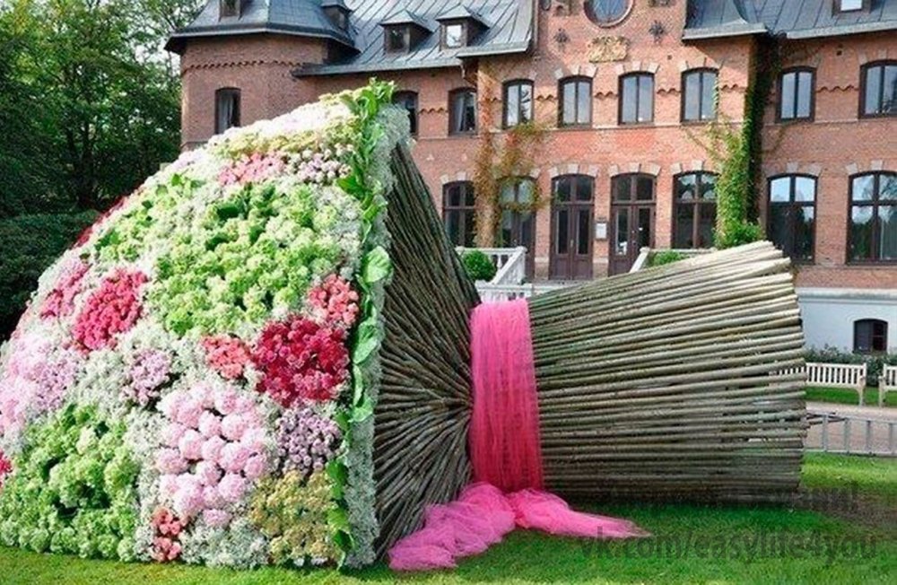 Огромный букет цветов